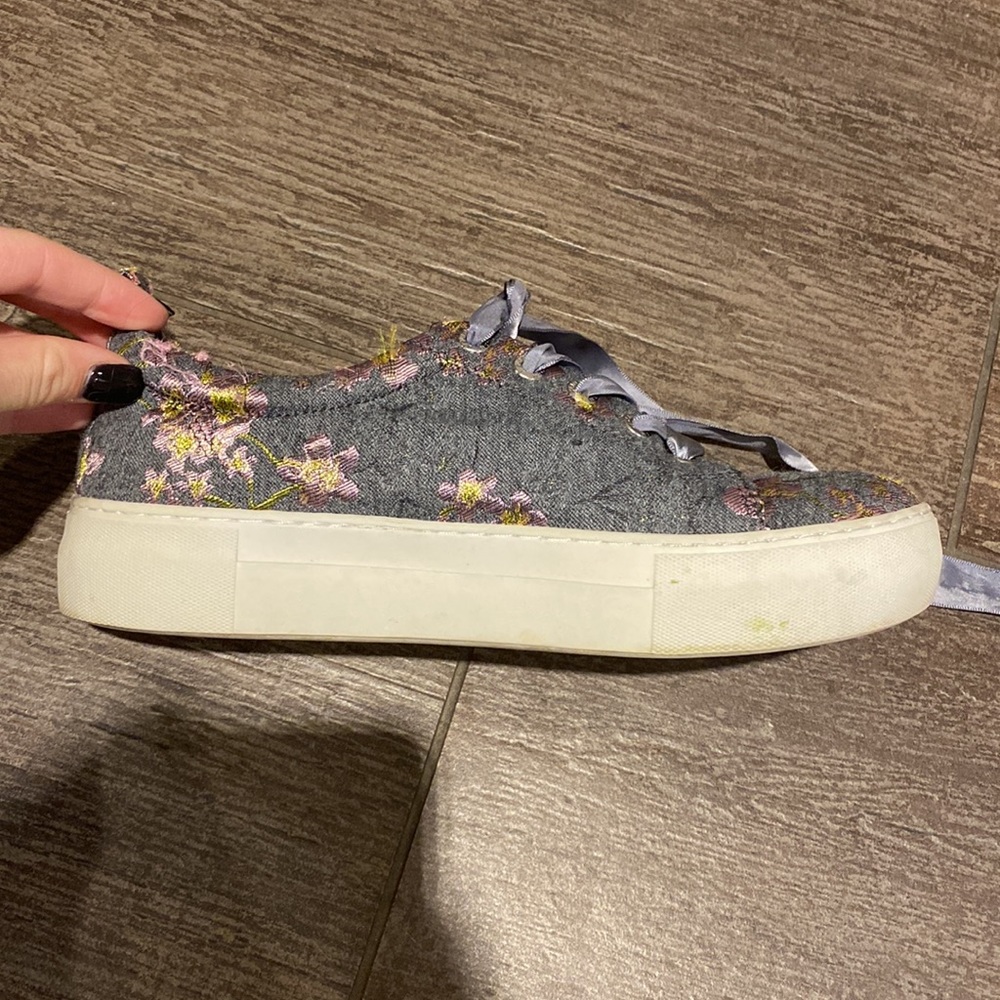J/Slides Floral Print Sneaker Size 7 - image 2